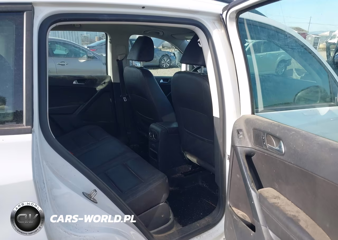 2016 Volkswagen Tiguan S VIN:WVGBV7AX9GW533644 - 8