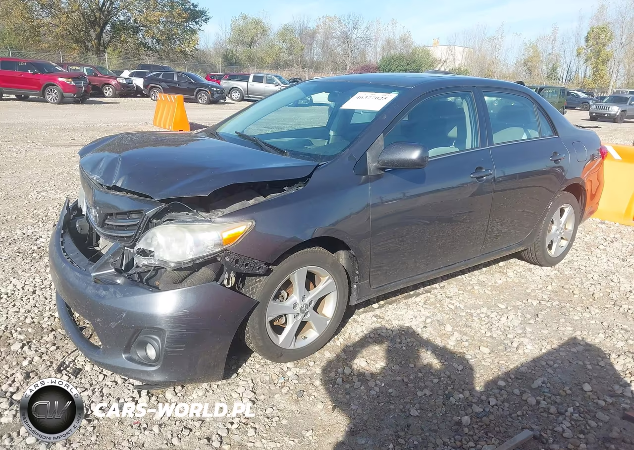 2013 Toyota Corolla Le VIN:2T1BU4EE1DC970881 - 2