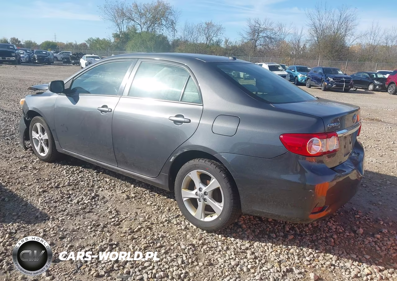 2013 Toyota Corolla Le VIN:2T1BU4EE1DC970881 - 3