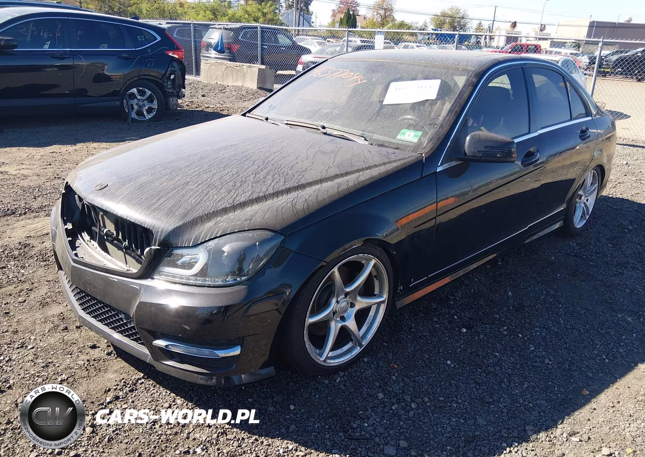 2013 Mercedes-Benz C 300 Sport 4Matic VIN:WDDGF8ABXDR253961 - 2