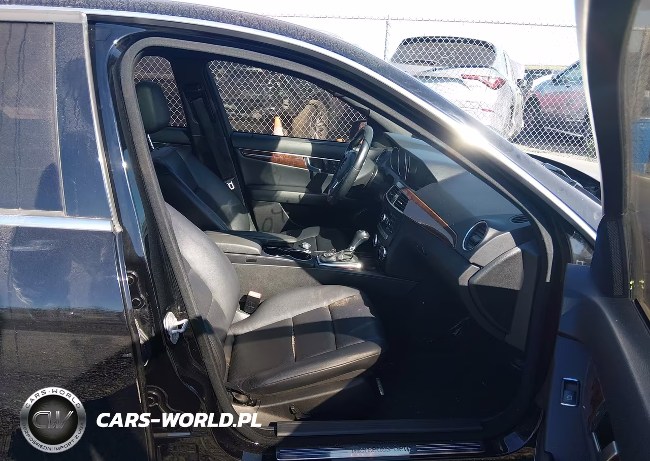 2013 Mercedes-Benz C 300 Sport 4Matic VIN:WDDGF8ABXDR253961 - 5