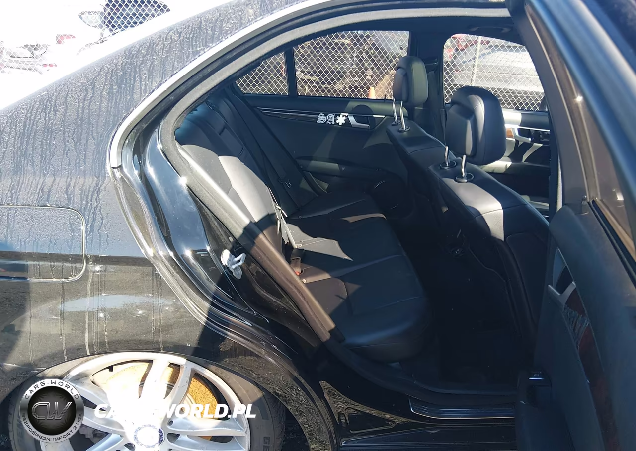 2013 Mercedes-Benz C 300 Sport 4Matic VIN:WDDGF8ABXDR253961 - 8