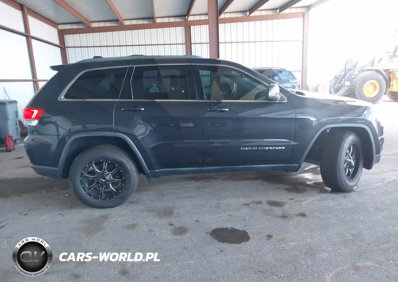 2016 Jeep Grand Cherokee Laredo VIN:1C4RJEAGXGC422427 - 13
