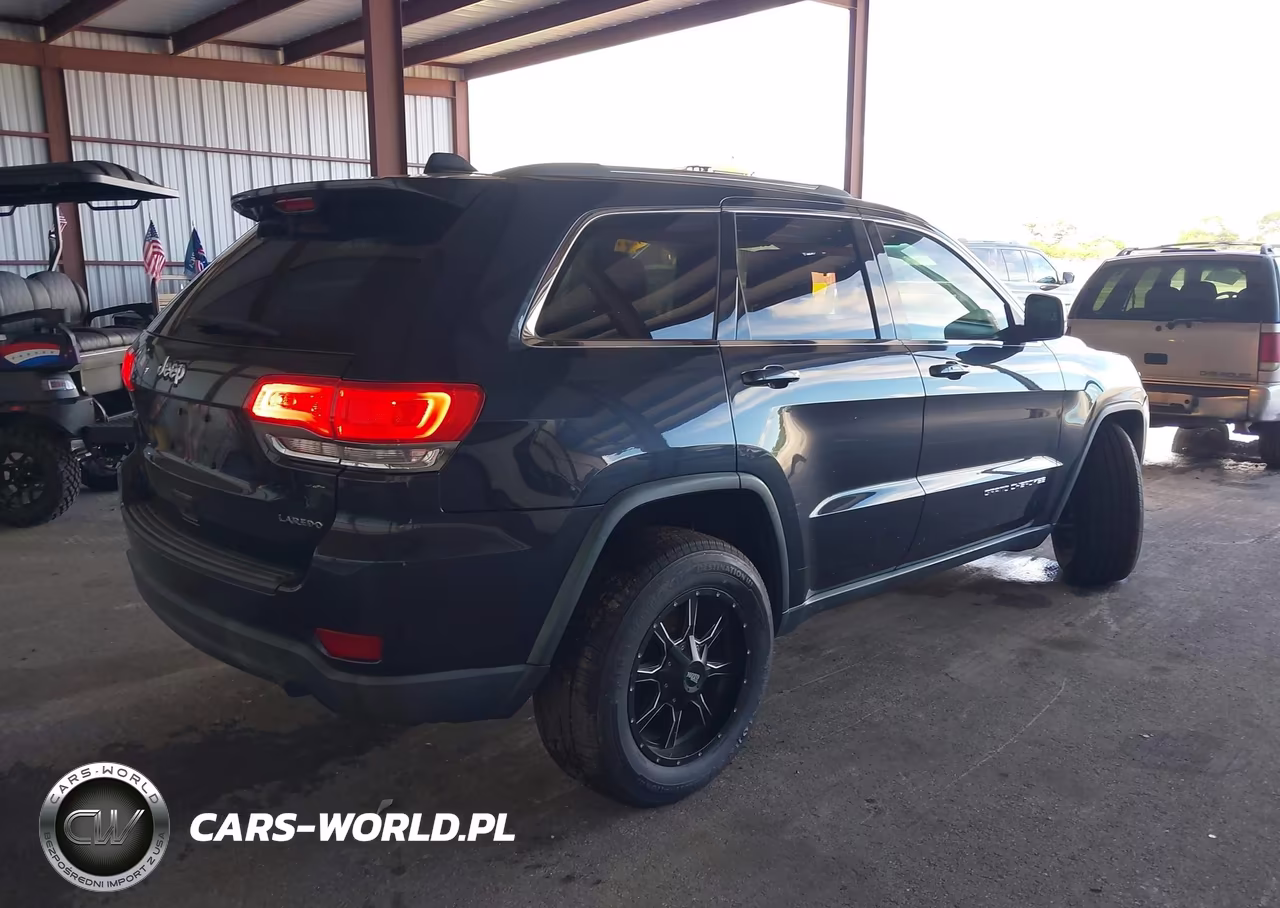 2016 Jeep Grand Cherokee Laredo VIN:1C4RJEAGXGC422427 - 4