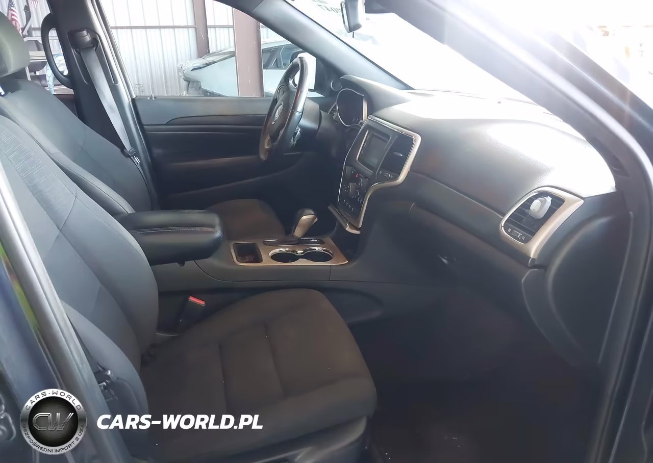 2016 Jeep Grand Cherokee Laredo VIN:1C4RJEAGXGC422427 - 5
