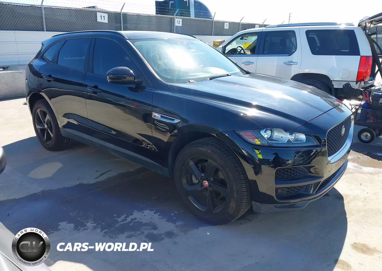 2018 Jaguar F-Pace 25T Premium VIN:SADCJ2FX0JA268377 - 1