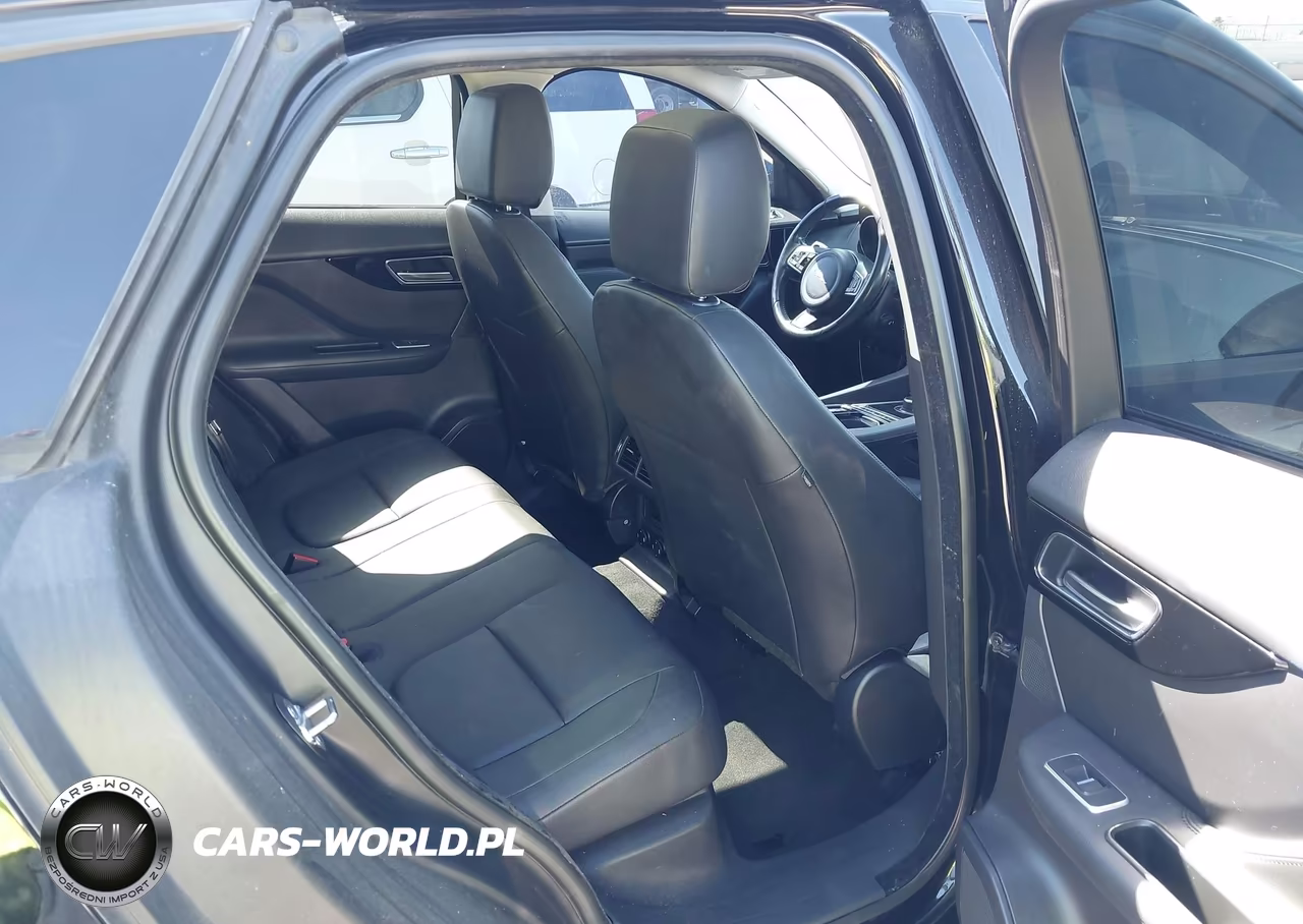2018 Jaguar F-Pace 25T Premium VIN:SADCJ2FX0JA268377 - 8