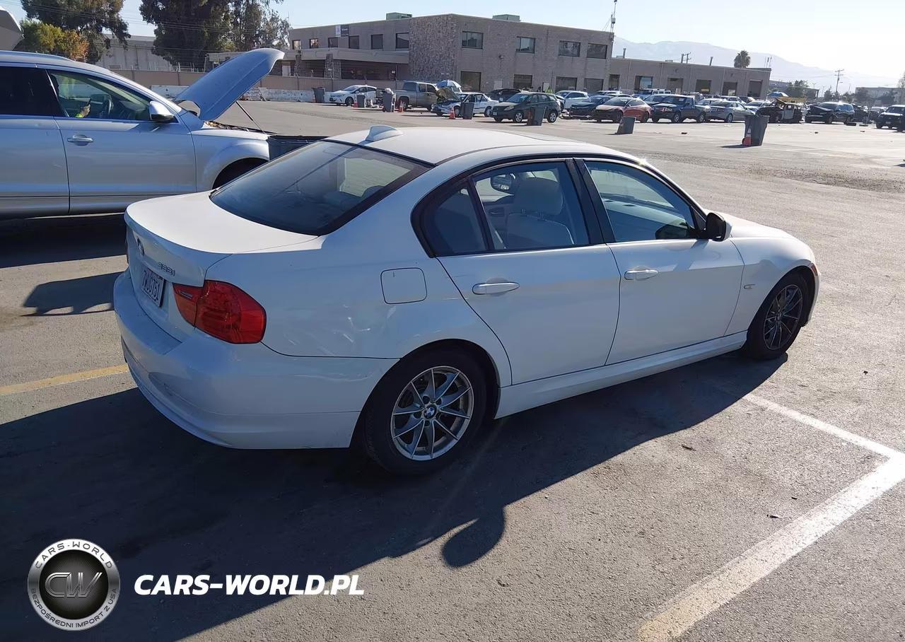2010 BMW 328I VIN:WBAPH7G52ANM50431 - 4