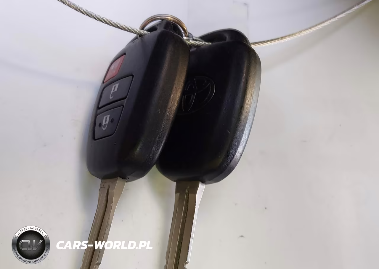 2018 Toyota Rav4 Le VIN:2T3ZFREV2JW456626 - 11