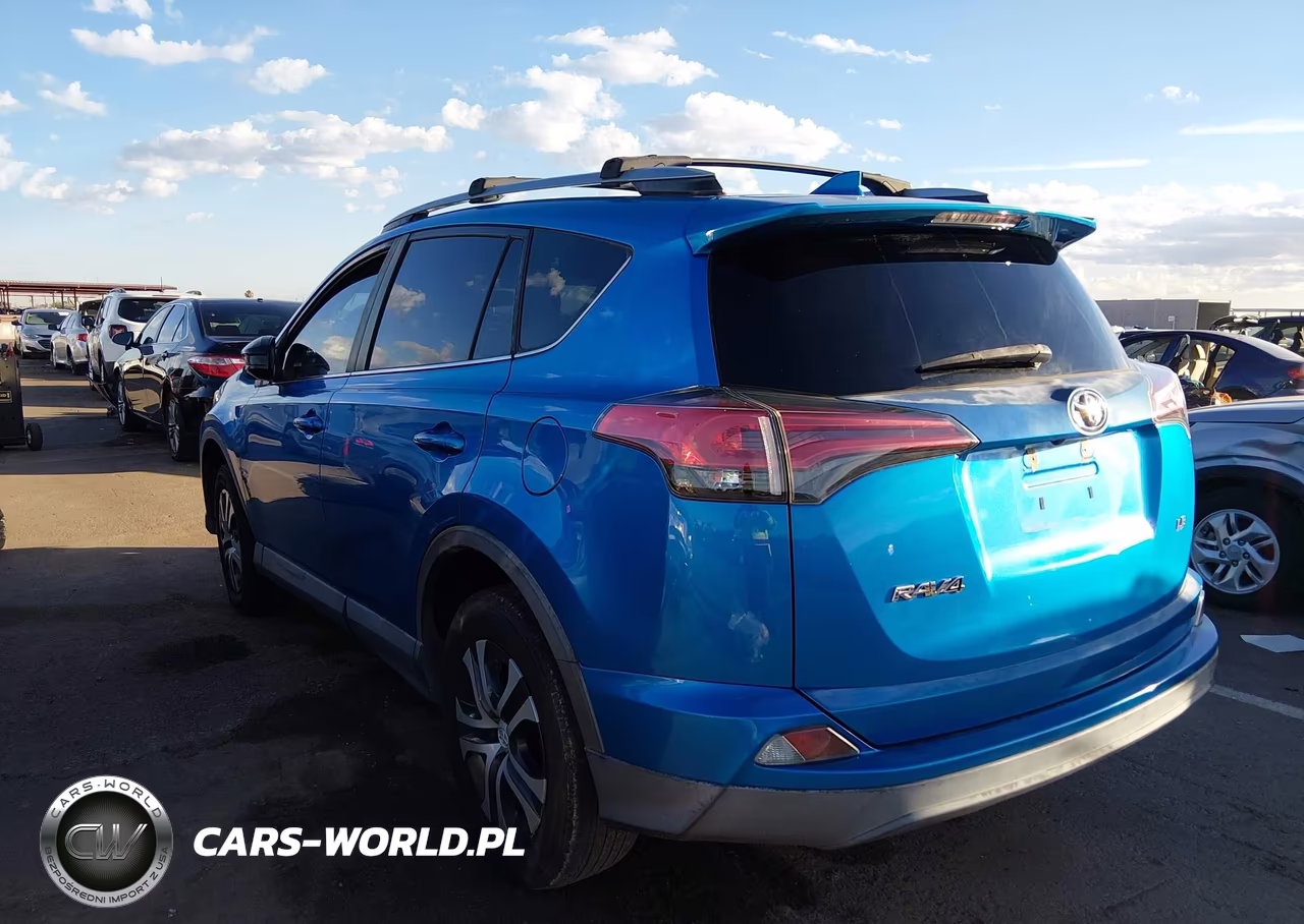 2018 Toyota Rav4 Le VIN:2T3ZFREV2JW456626 - 3