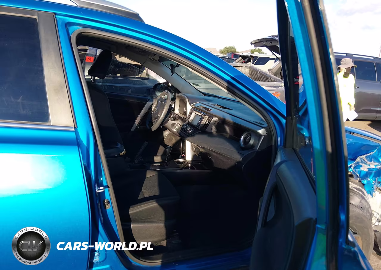 2018 Toyota Rav4 Le VIN:2T3ZFREV2JW456626 - 5