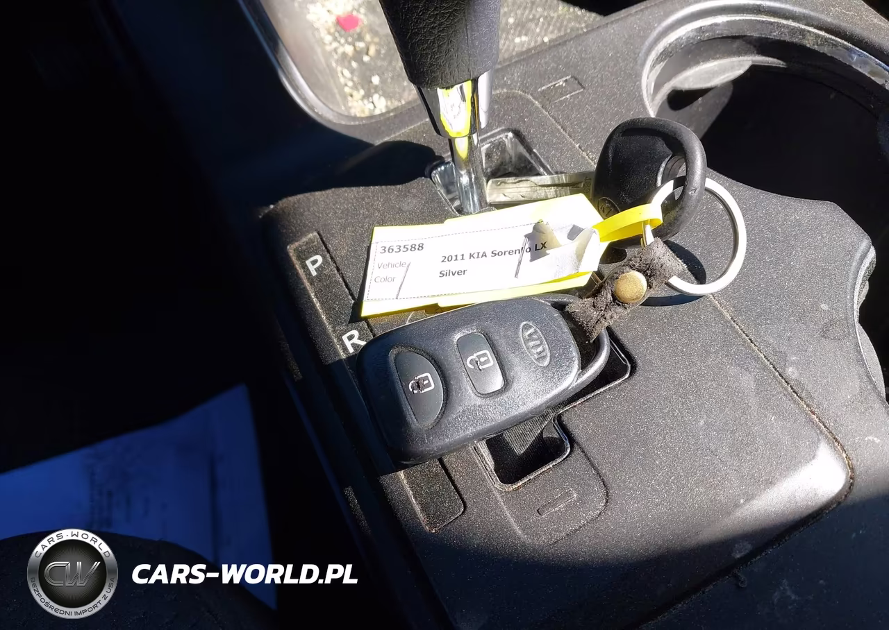 2011 Kia Sorento Lx VIN:5XYKT3A1XBG108034 - 11