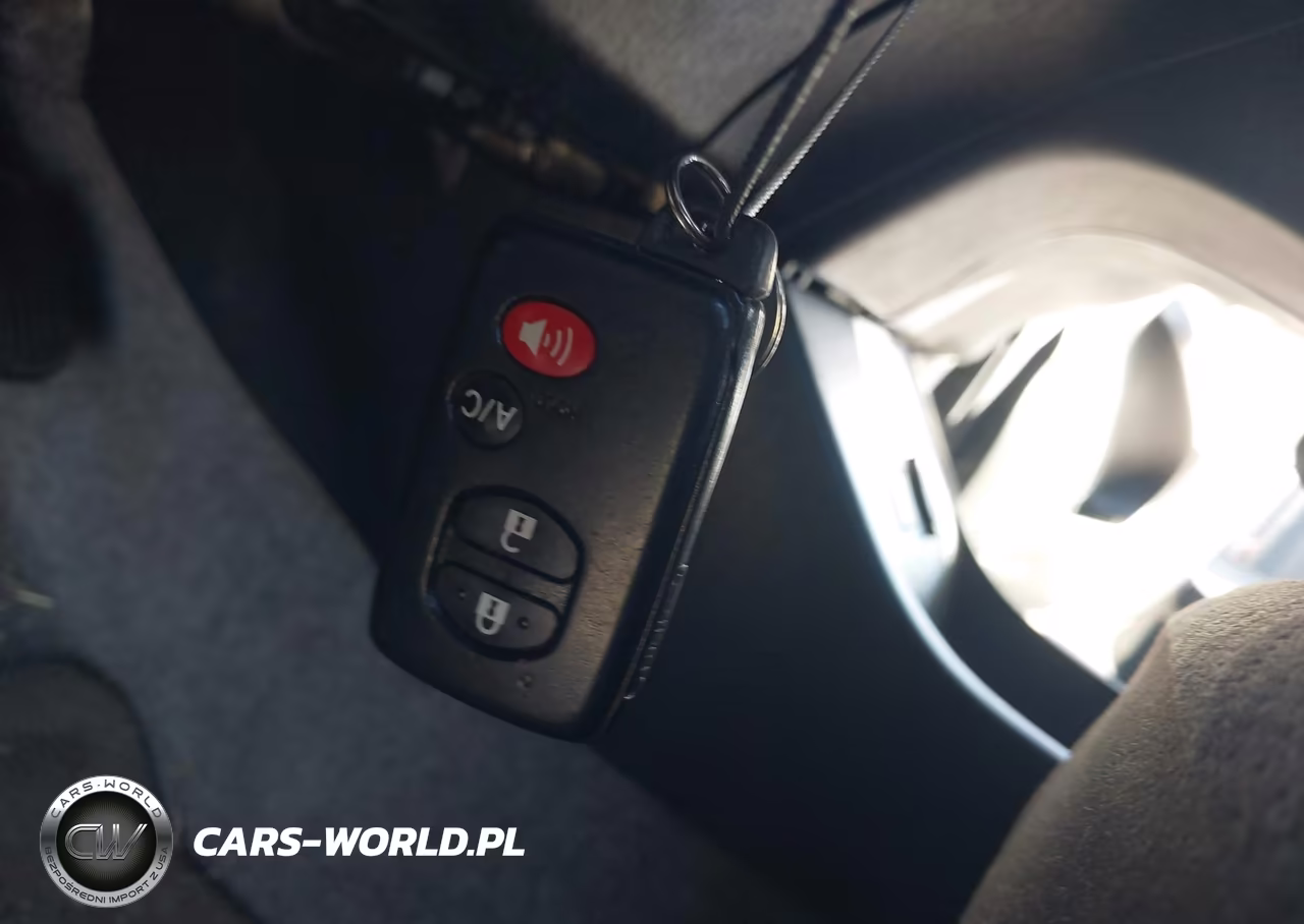 2014 Toyota Prius Three VIN:JTDKN3DU4E1779039 - 11