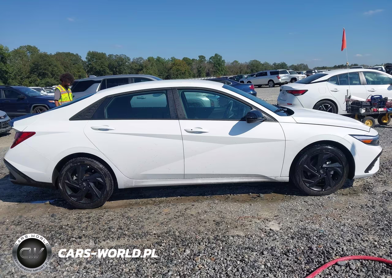 2026 Hyundai Elantra Sel Sport VIN:KMHLM4DG0TU216987 - 13