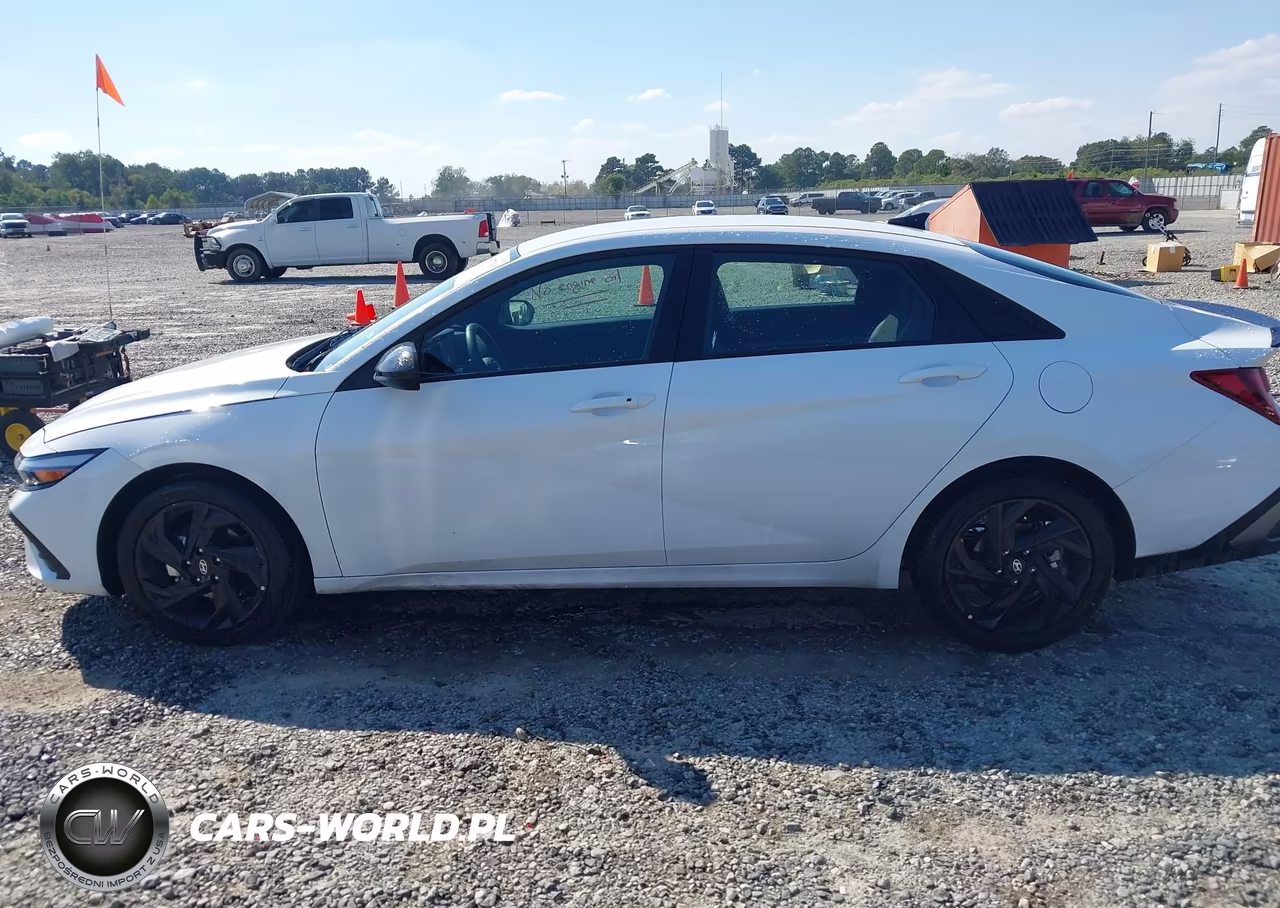 2026 Hyundai Elantra Sel Sport VIN:KMHLM4DG0TU216987 - 14