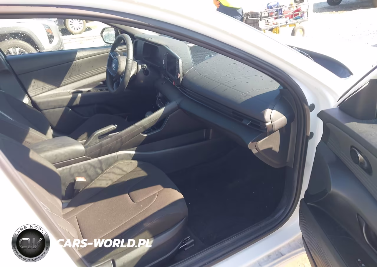 2026 Hyundai Elantra Sel Sport VIN:KMHLM4DG0TU216987 - 5