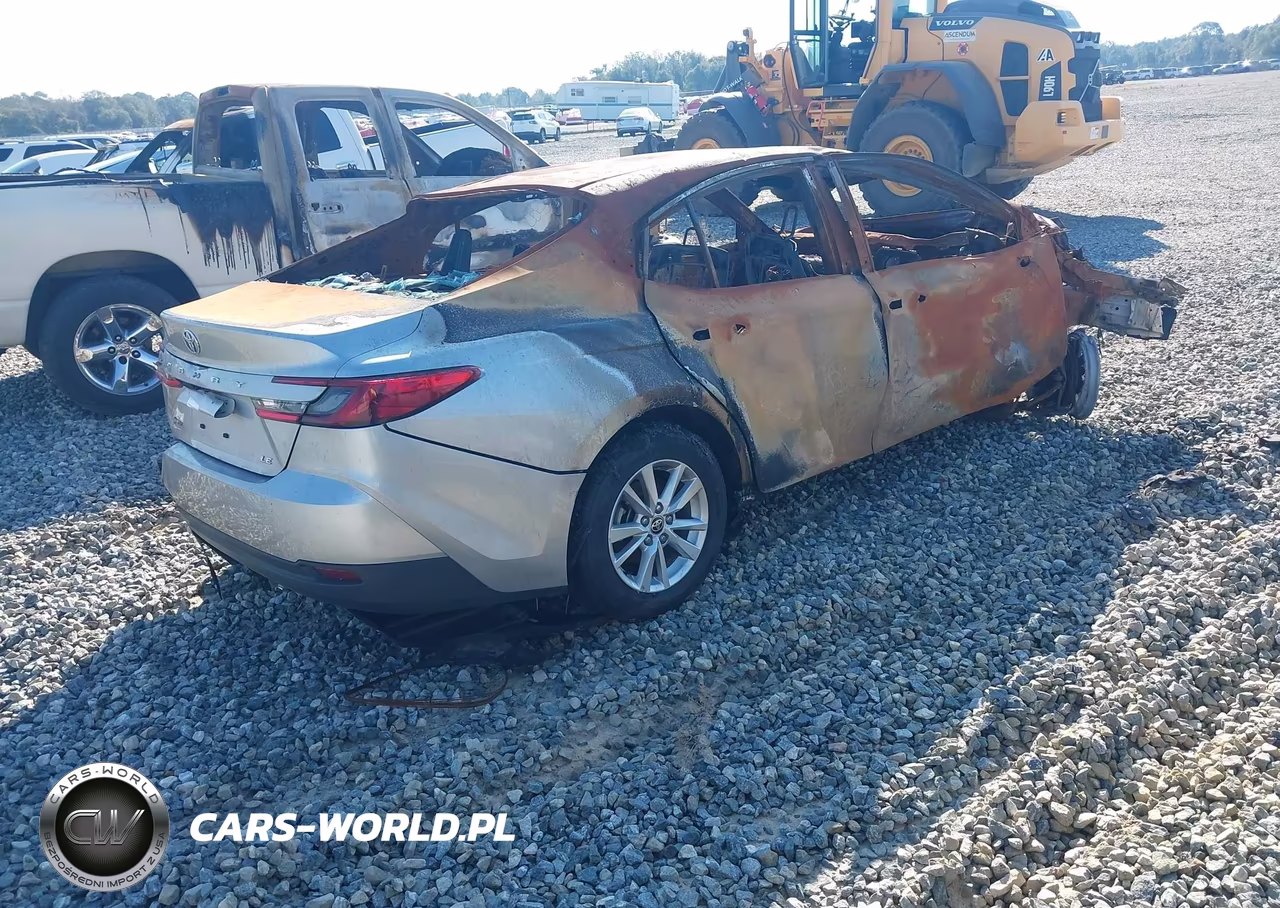 2026 Toyota Camry Le VIN:4T1DAACK1TU699617 - 4