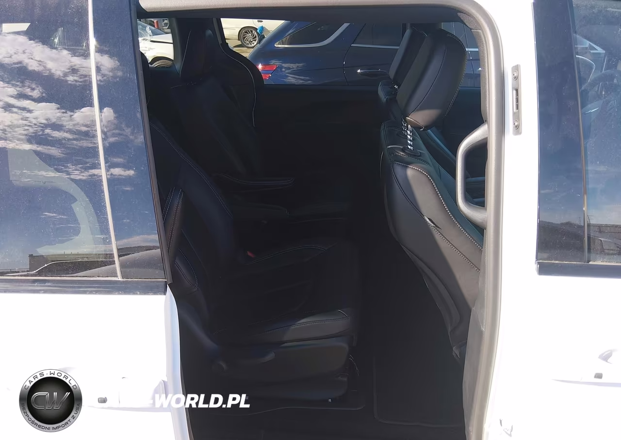 2024 Chrysler Pacifica Hybrid S Appearance Pkg VIN:2C4RC1S71RR109276 - 8