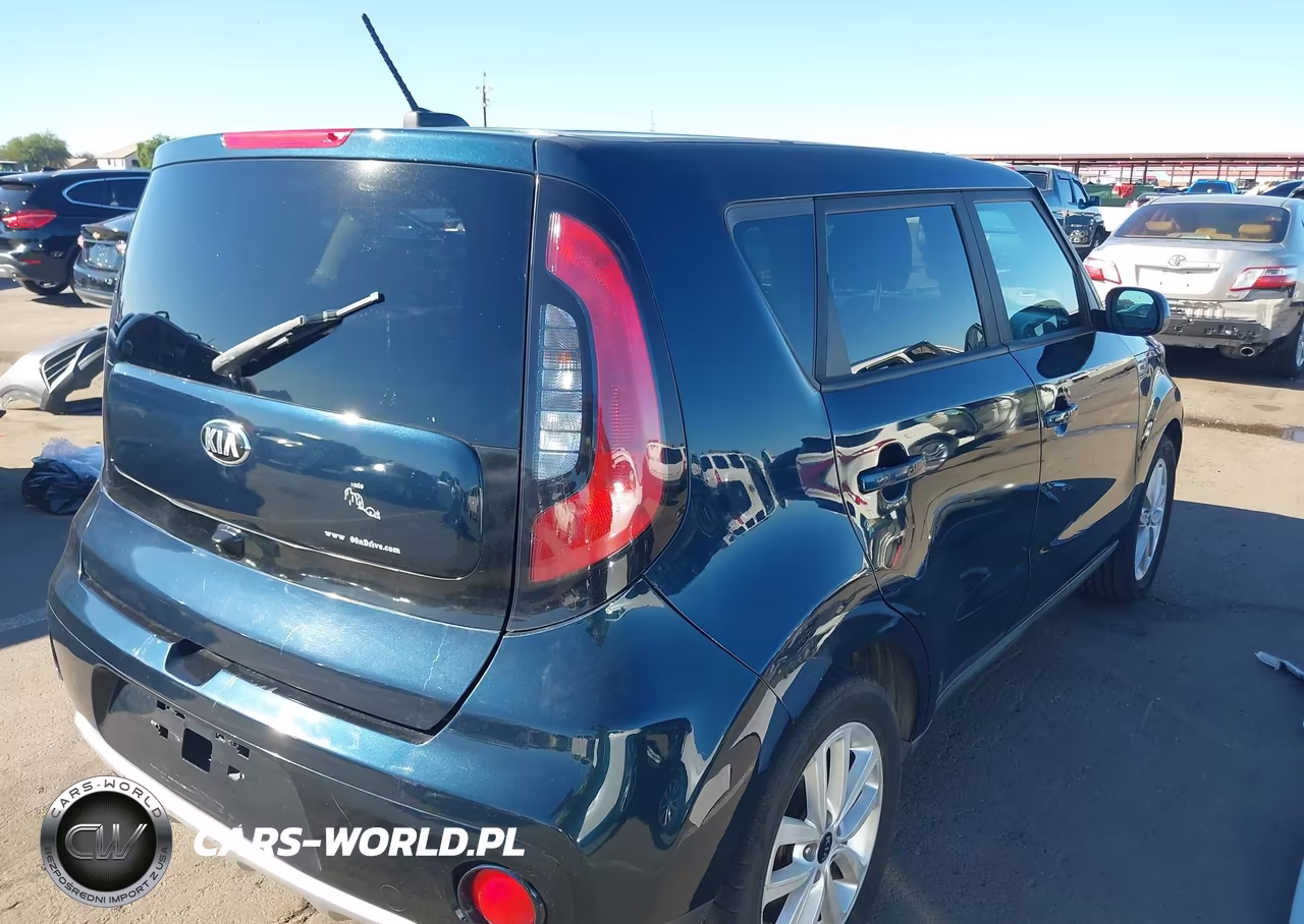 2017 Kia Soul + VIN:KNDJP3A55H7442254 - 4
