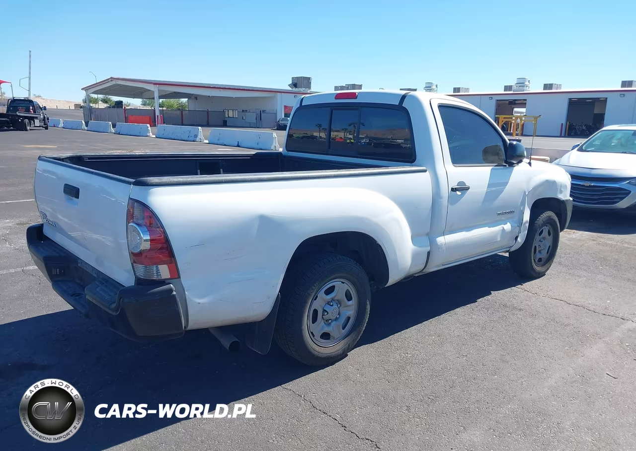 2010 Toyota Tacoma VIN:5TENX4CN9AZ738106 - 4