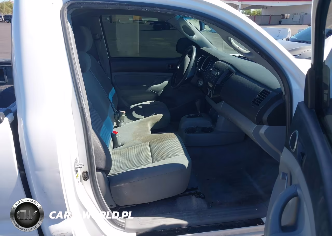 2010 Toyota Tacoma VIN:5TENX4CN9AZ738106 - 5