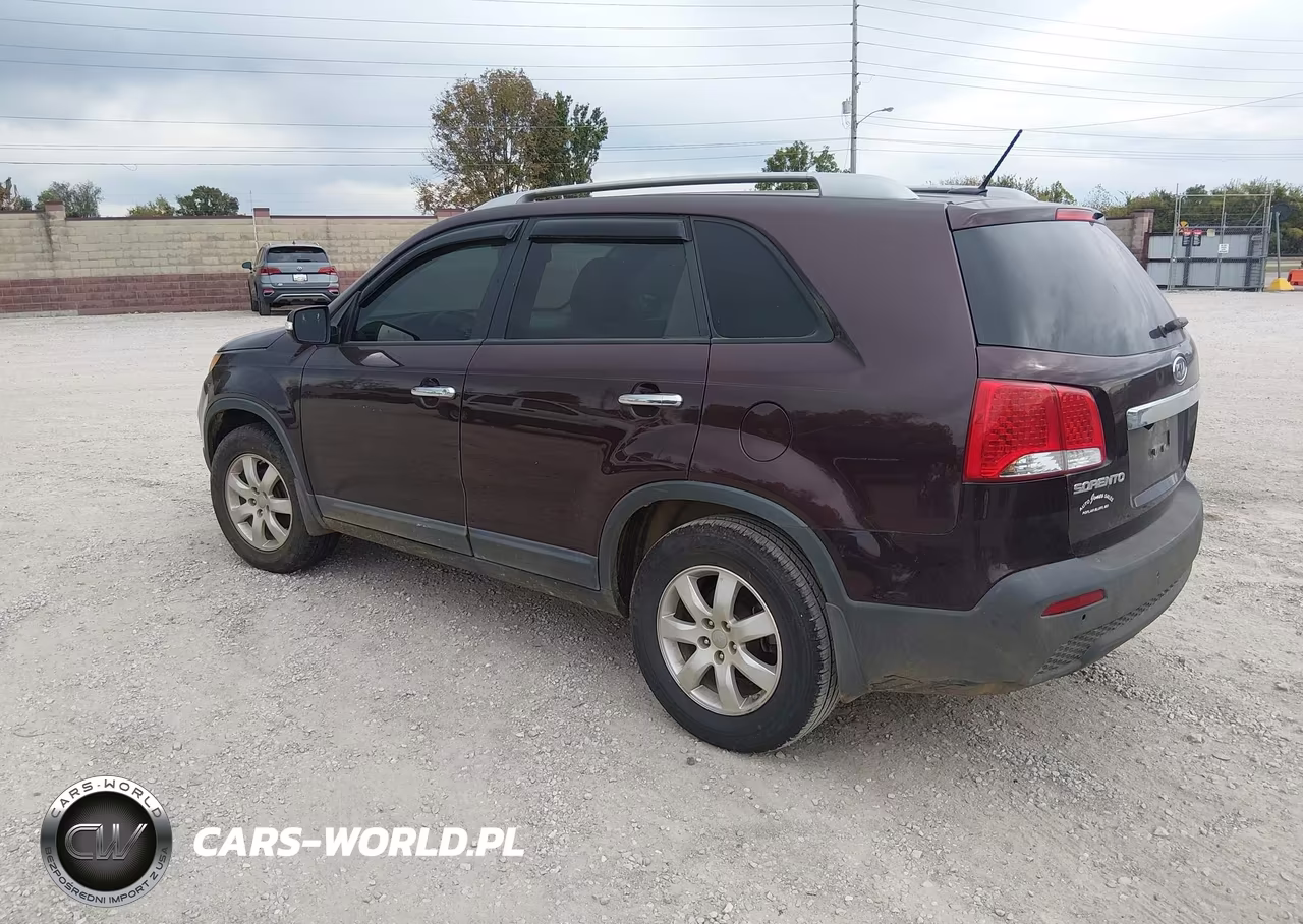 2013 Kia Sorento Lx VIN:5XYKT3A66DG364752 - 3