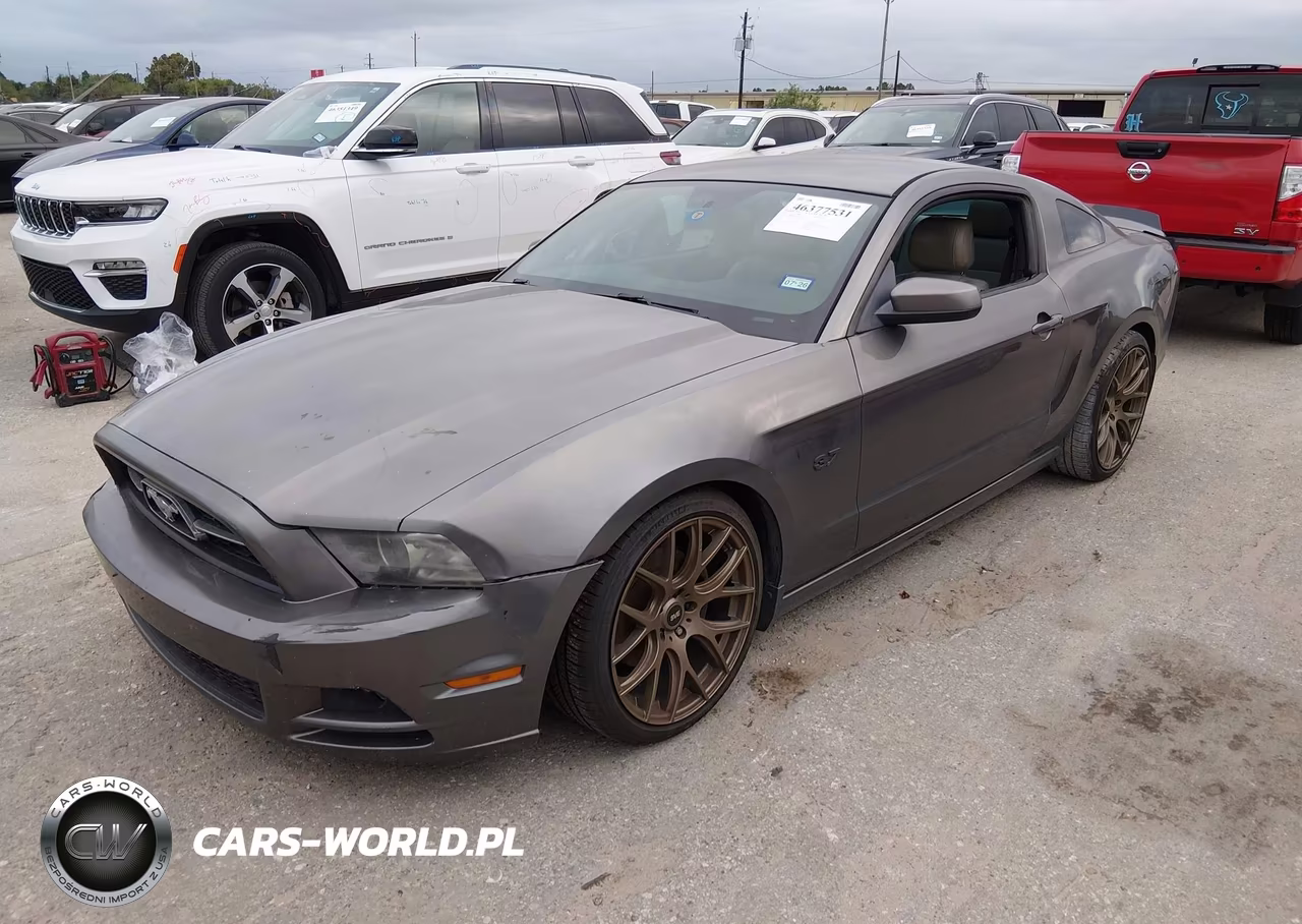 2014 Ford Mustang V6 Premium VIN:1ZVBP8AM7E5231358 - 2