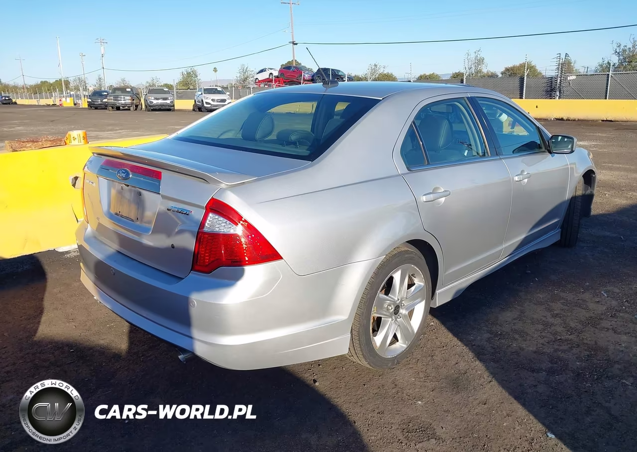 2011 Ford Fusion Sport VIN:3FAHP0KC9BR256796 - 4