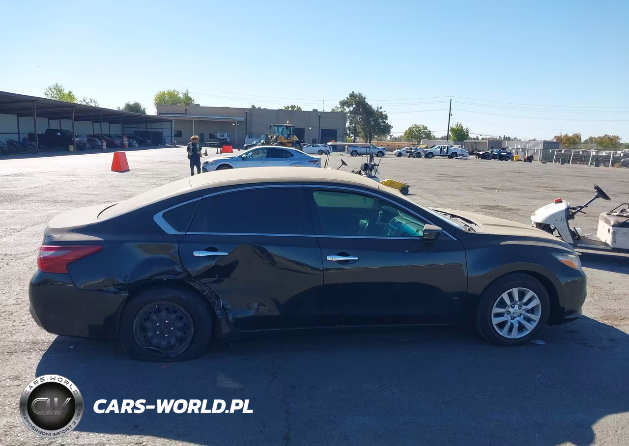 2018 Nissan Altima 2.5 S VIN:1N4AL3AP2JC198983 - 13