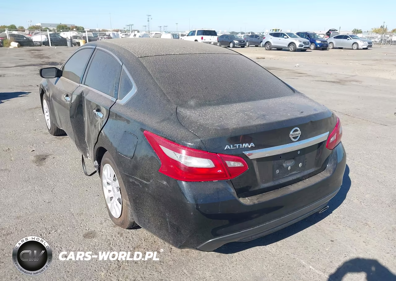 2018 Nissan Altima 2.5 S VIN:1N4AL3AP2JC198983 - 3