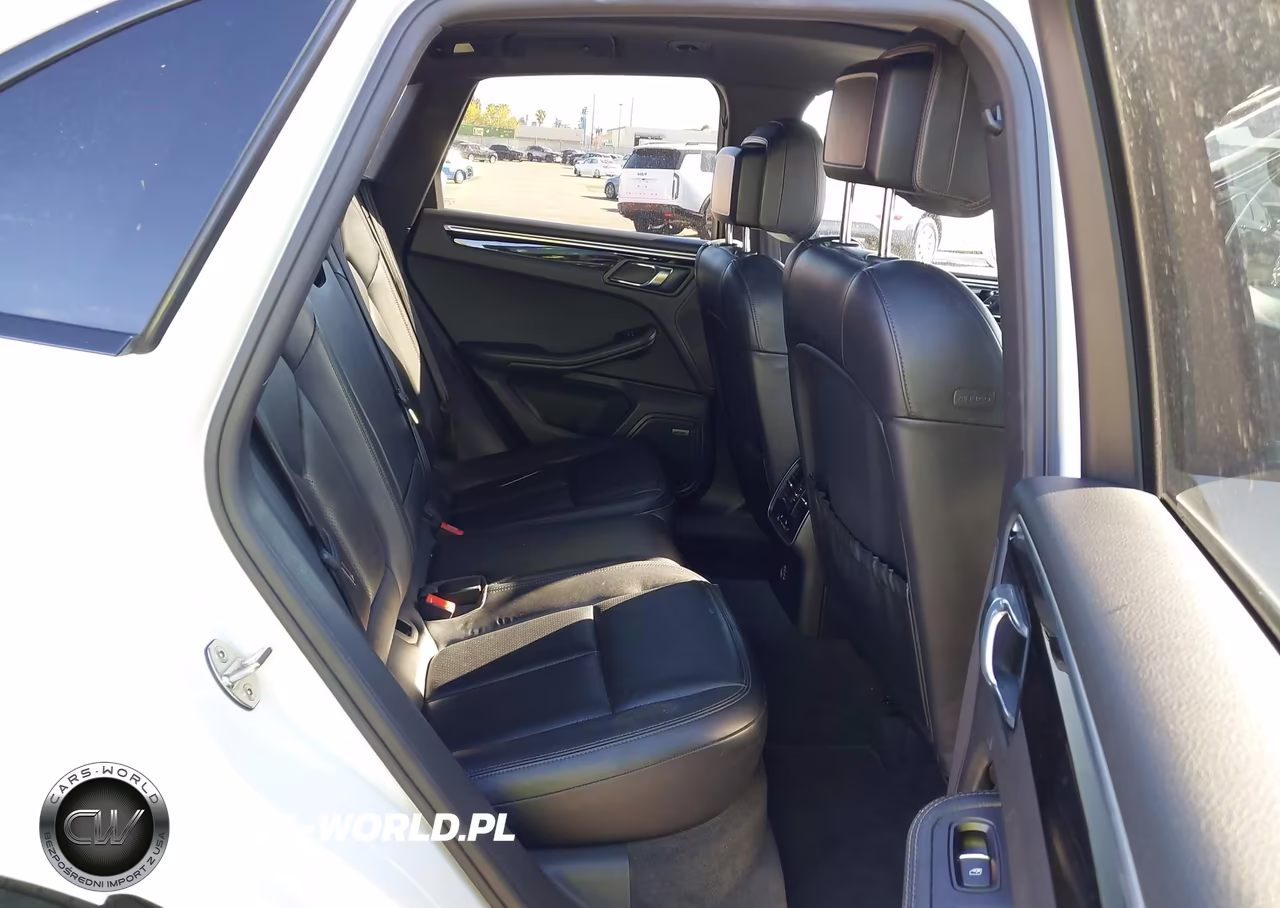 2018 Porsche Macan Sport Edition VIN:WP1AA2A58JLB00112 - 8