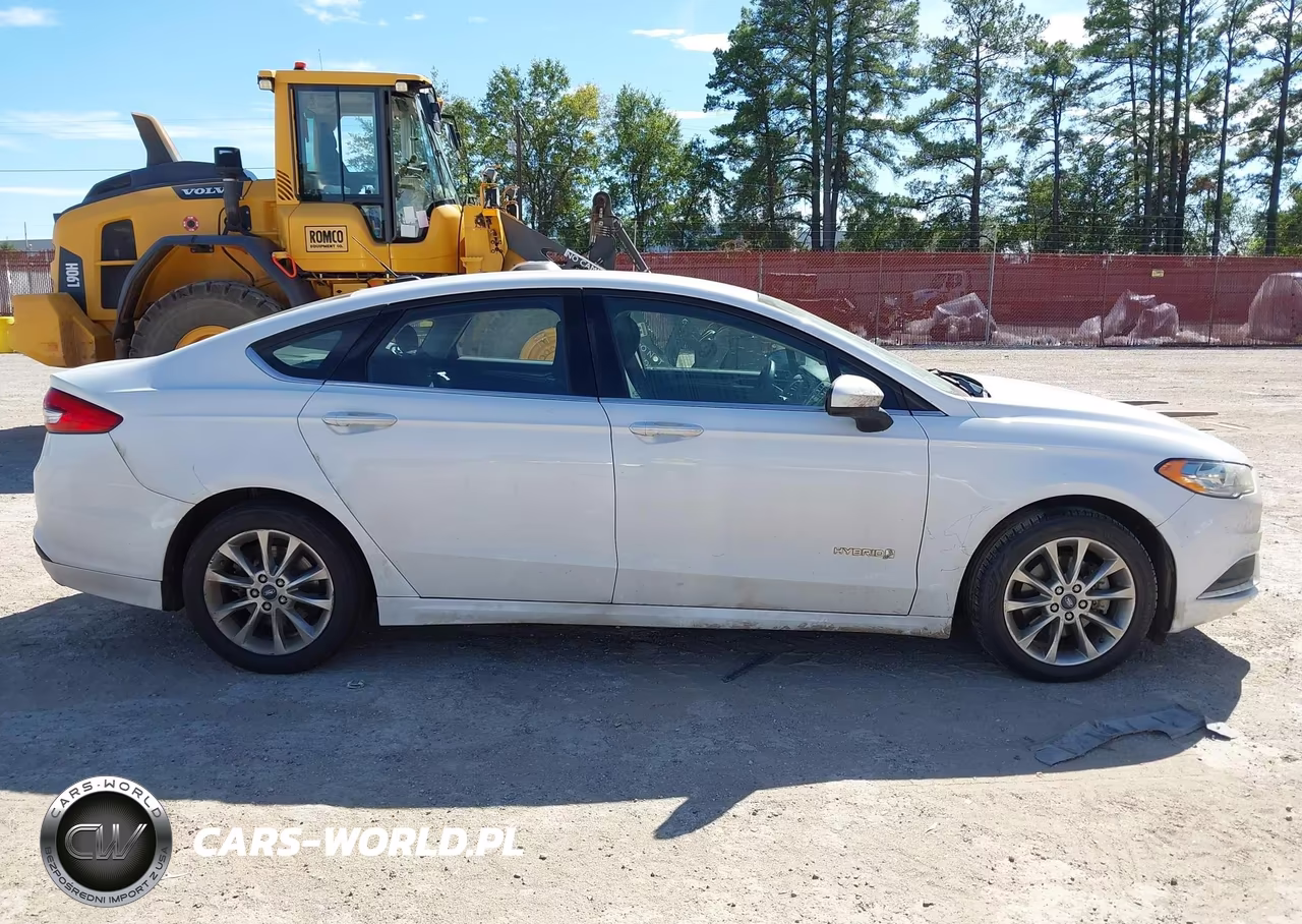 2017 Ford Fusion Hybrid Se VIN:3FA6P0LUXHR287305 - 13