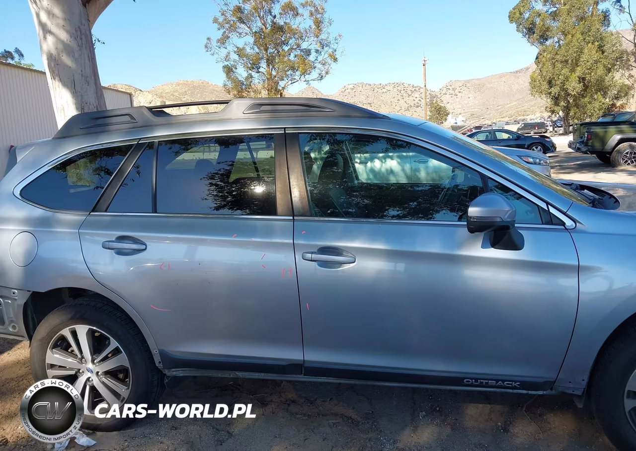 2018 Subaru Outback 2.5I Limited VIN:4S4BSANC0J3384482 - 13