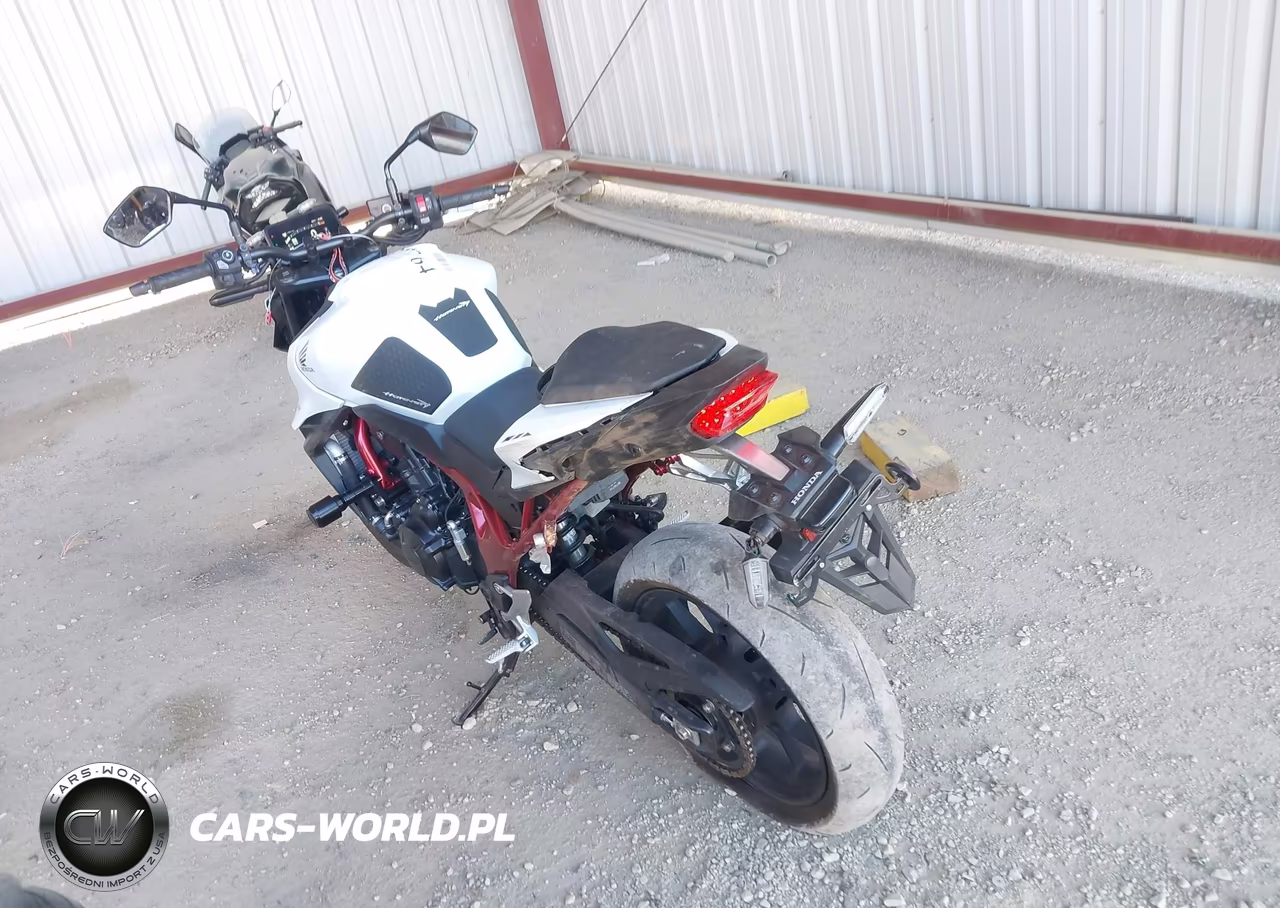 2025 Honda Cb750 A VIN:JH2RH2407SK000128 - 3