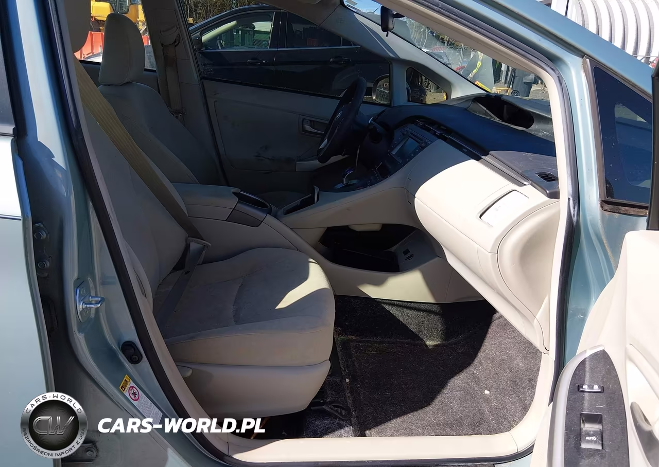 2015 Toyota Prius Three VIN:JTDKN3DU4F1963625 - 5
