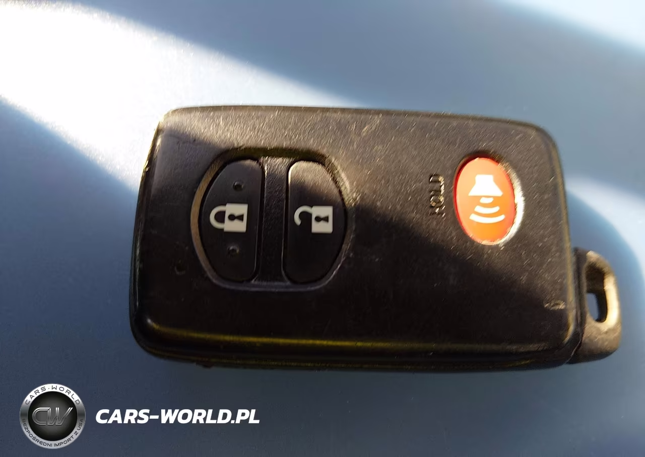 2014 Toyota Prius Three VIN:JTDKN3DU1E0374472 - 11