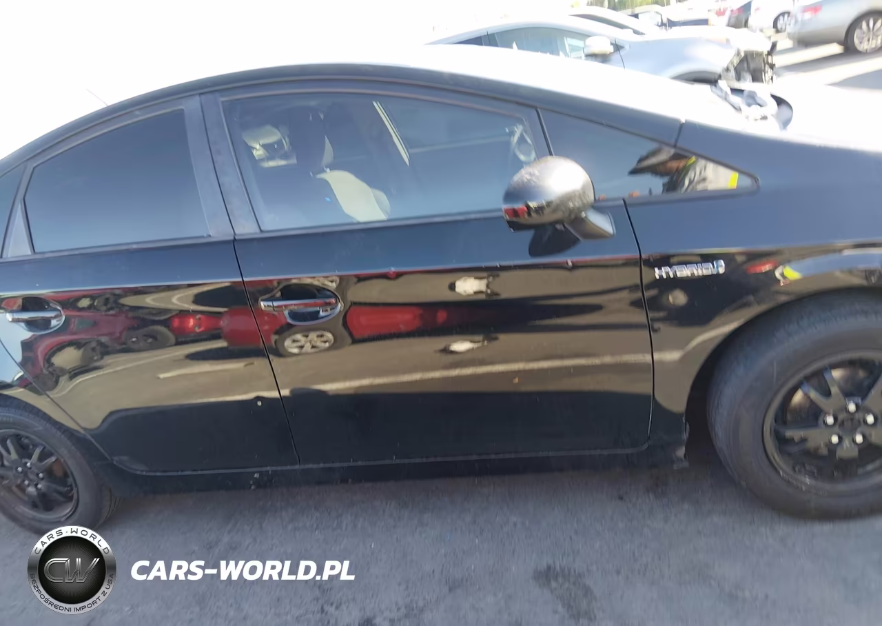 2014 Toyota Prius Three VIN:JTDKN3DU1E0374472 - 13