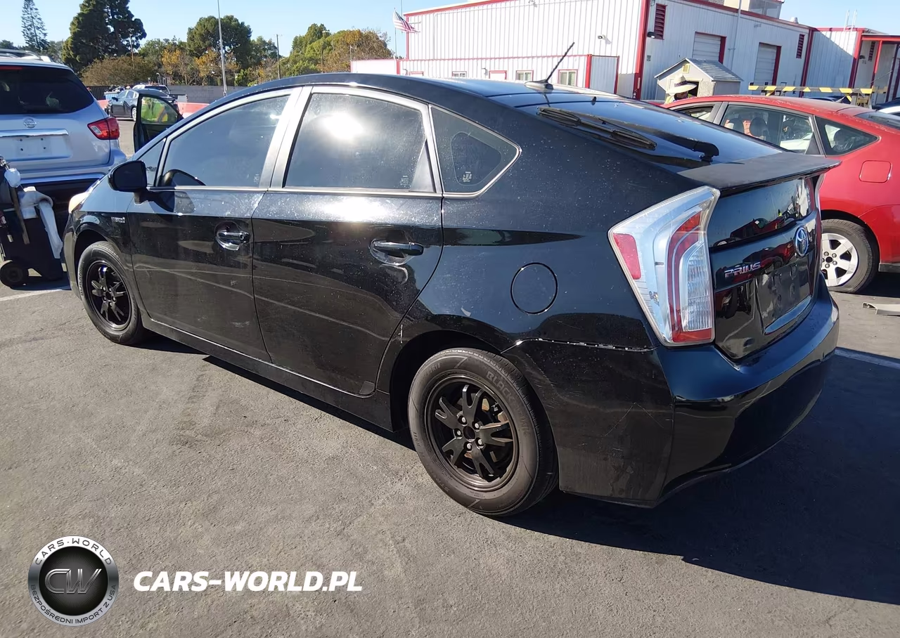 2014 Toyota Prius Three VIN:JTDKN3DU1E0374472 - 3