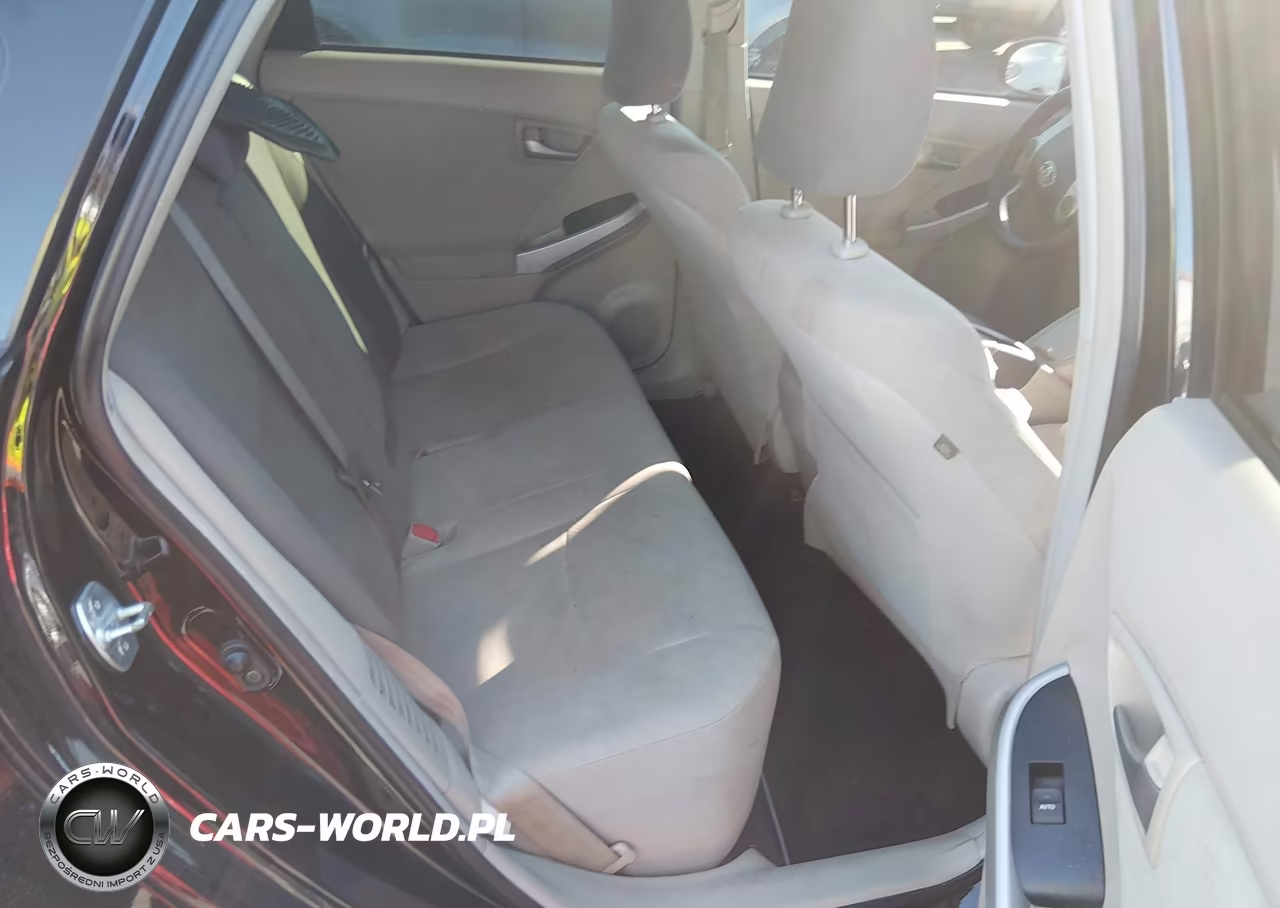 2014 Toyota Prius Three VIN:JTDKN3DU1E0374472 - 8