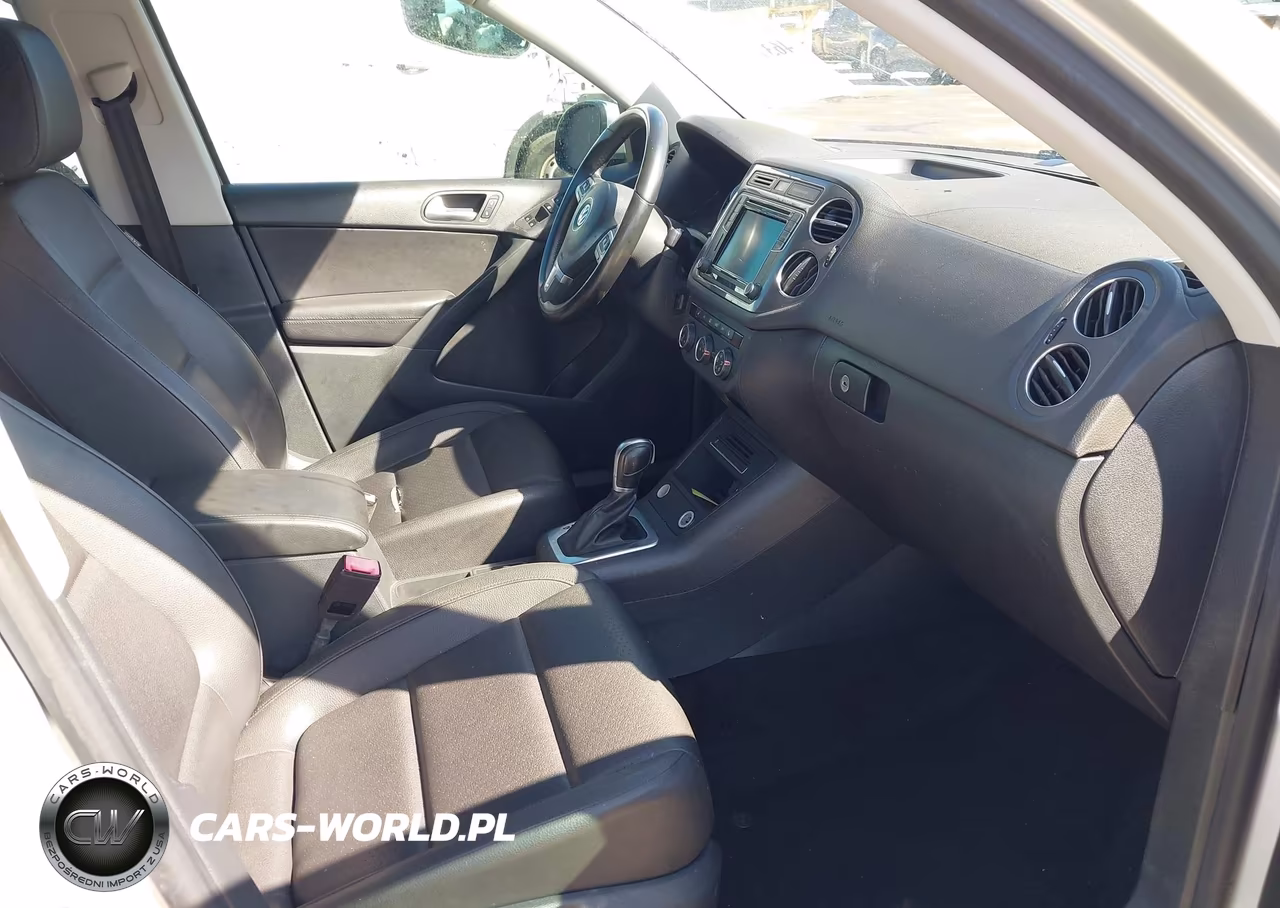 2017 Volkswagen Tiguan 2.0T-2.0T S VIN:WVGAV7AX0HK040455 - 5