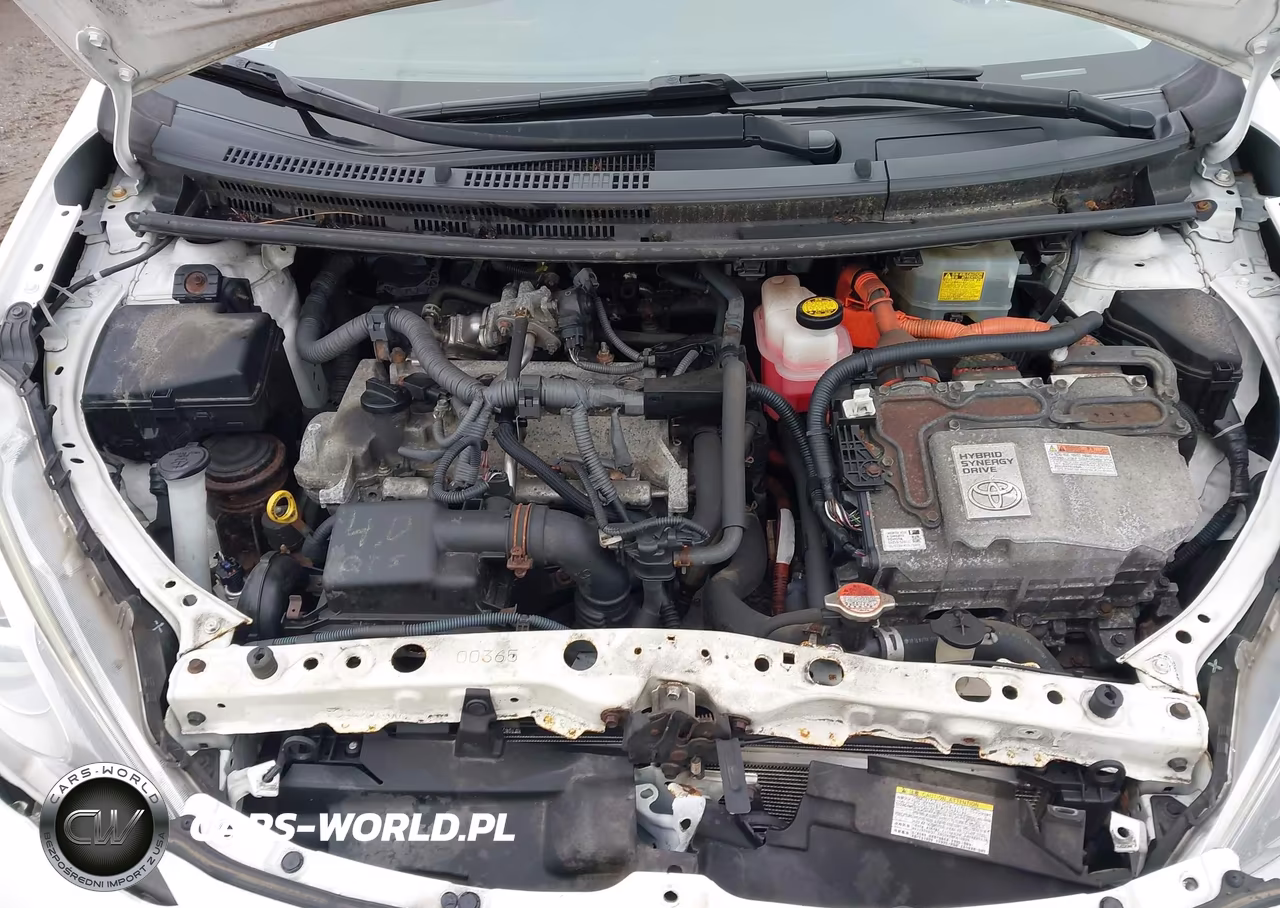 2016 Toyota Prius C Two VIN:JTDKDTB3XG1118955 - 10