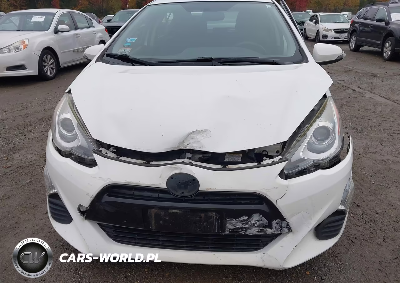 2016 Toyota Prius C Two VIN:JTDKDTB3XG1118955 - 6