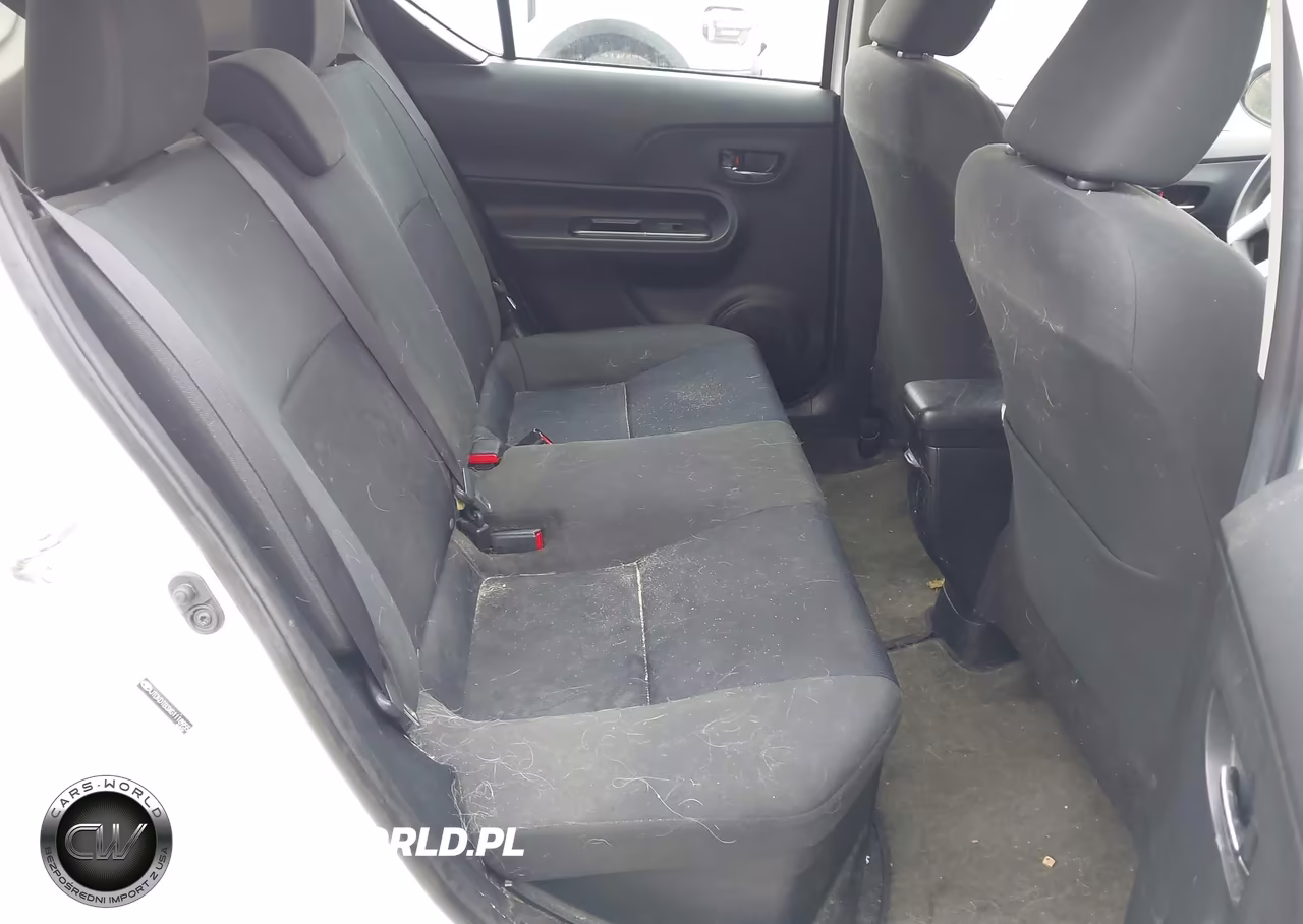 2016 Toyota Prius C Two VIN:JTDKDTB3XG1118955 - 8