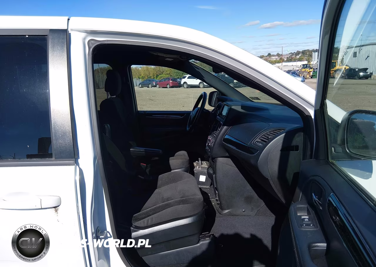 2018 Dodge Grand Caravan Se Plus VIN:2C4RDGBG7JR199019 - 5
