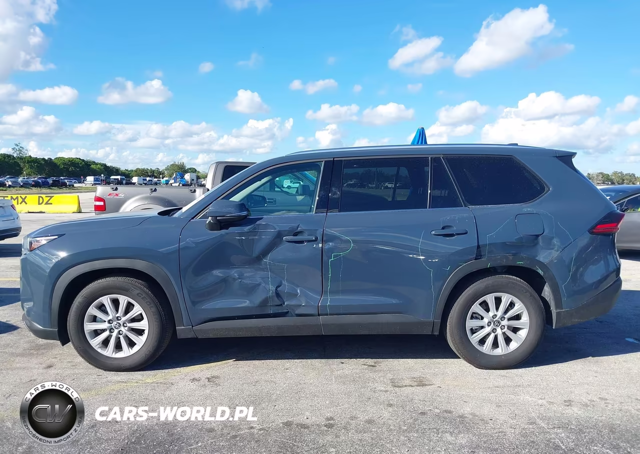 2026 Toyota Grand Highlander Xle VIN:5TDAAAA55TS045972 - 6