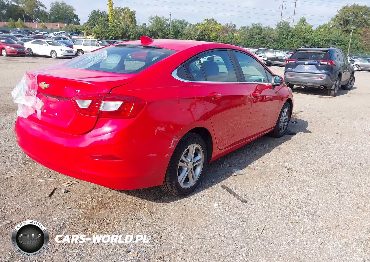 2017 Chevrolet Cruze Lt Auto VIN:1G1BE5SM7H7229956 - 4
