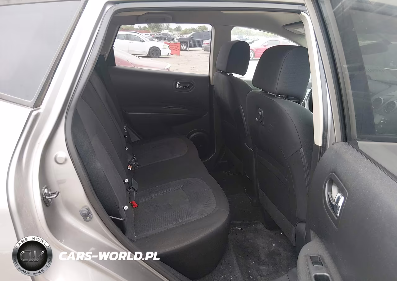2013 Nissan Rogue S VIN:JN8AS5MV2DW651946 - 8