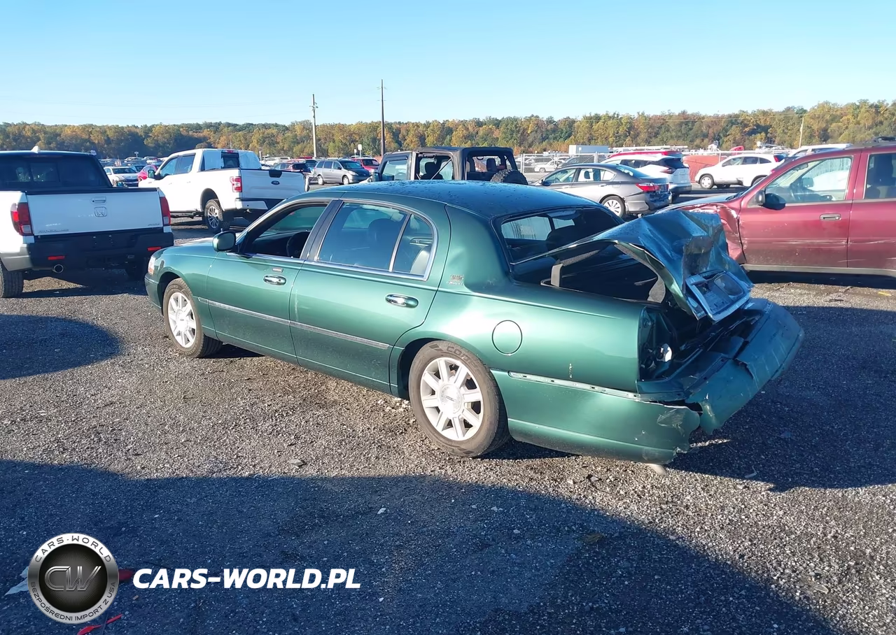 2007 Lincoln Town Car Executive L VIN:1LNHM84W97Y635391 - 3