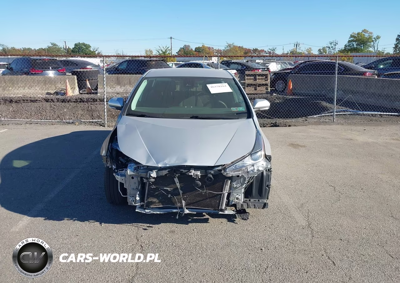 2021 Toyota Prius L Eco VIN:JTDKAMFU9M3149339 - 11
