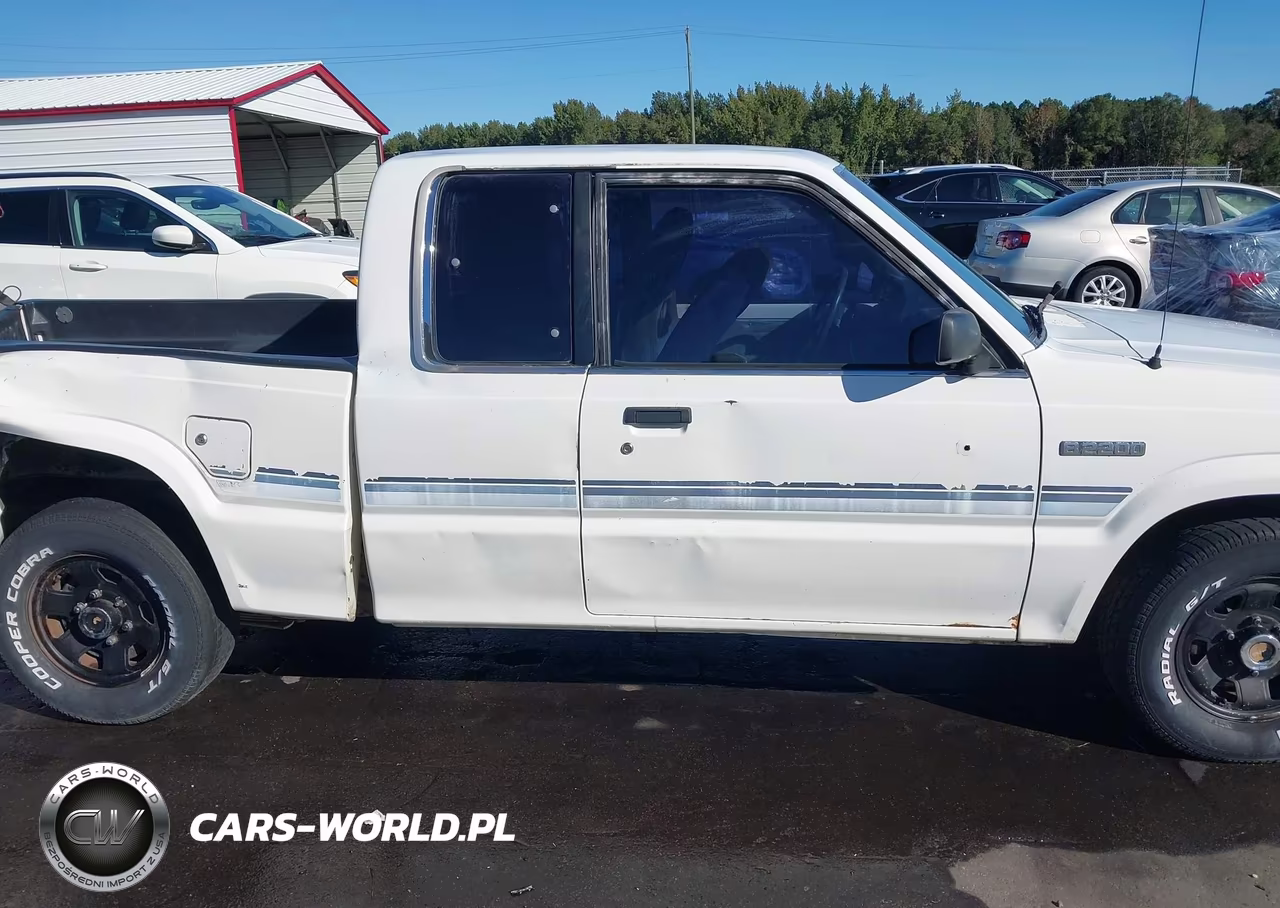 1988 Mazda B2200 Cab Plus VIN:JM2UF3137J0396404 - 13